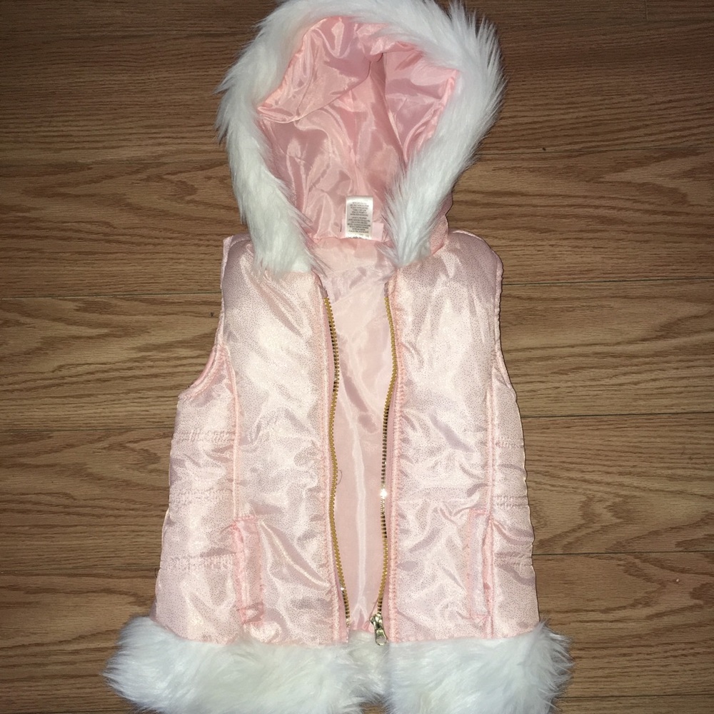 Pink vest with fur